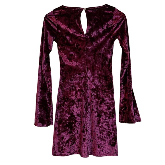 Hollister Dress Size XS Velvet Crushed Bell Sleeve V Neck‎ Burgundy Juniors - Picture 6 of 7